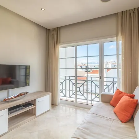 #013 Cozy Quiet Location Apartment