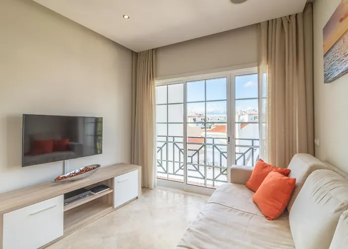 #013 Cozy Quiet Location Apartment